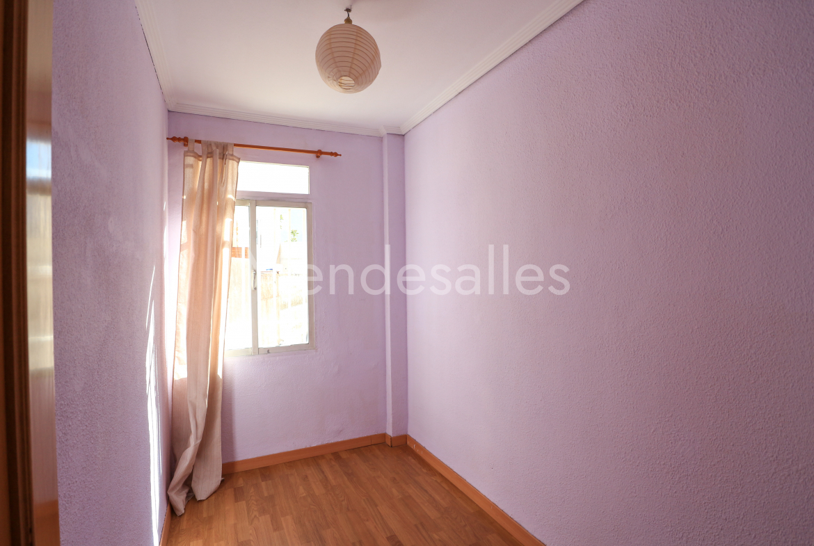 Bajo en Centro de Móstoles