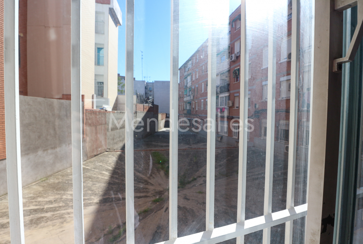 Bajo en Centro de Móstoles