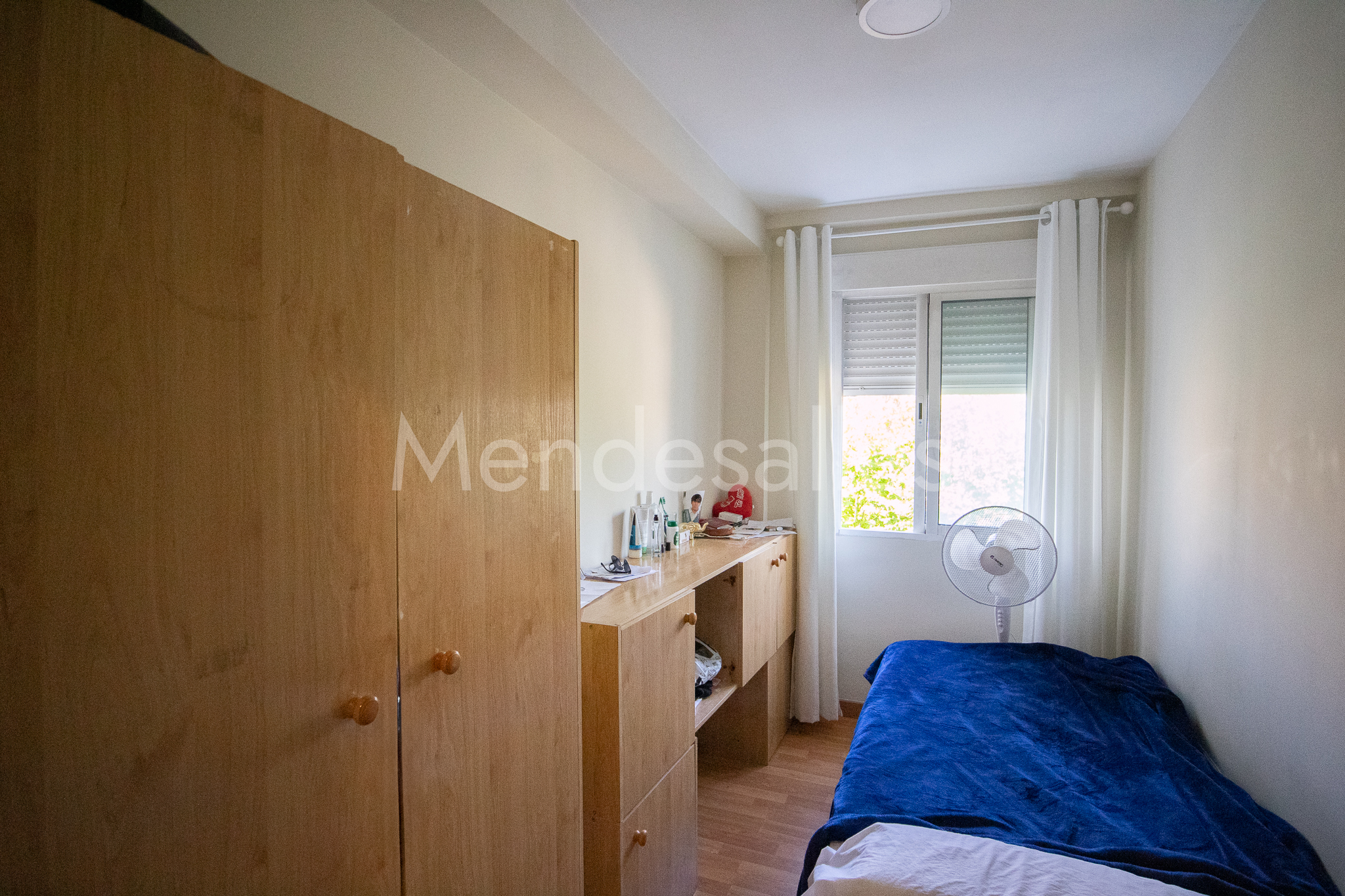 Tercer dormitorio con ventana exterior
