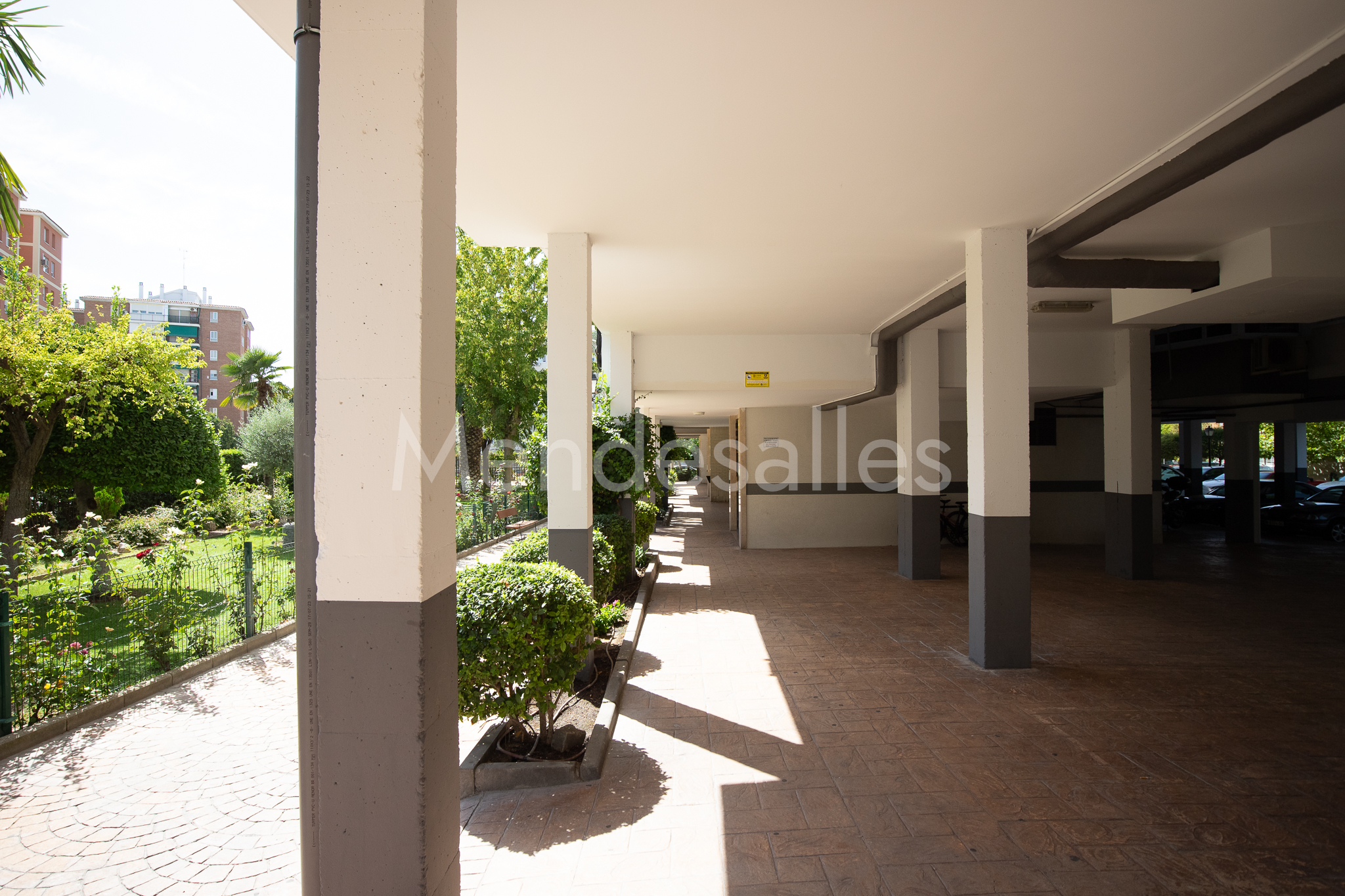 Acceso exterior al edificio