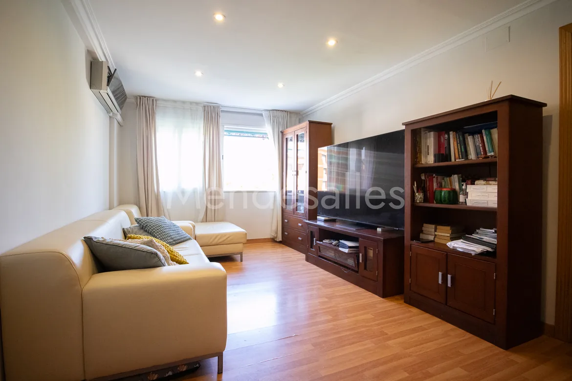 Piso en venta en calle Desarrollo, M&oacute;stoles, con piscina &middot; fotograf&iacute;a 2