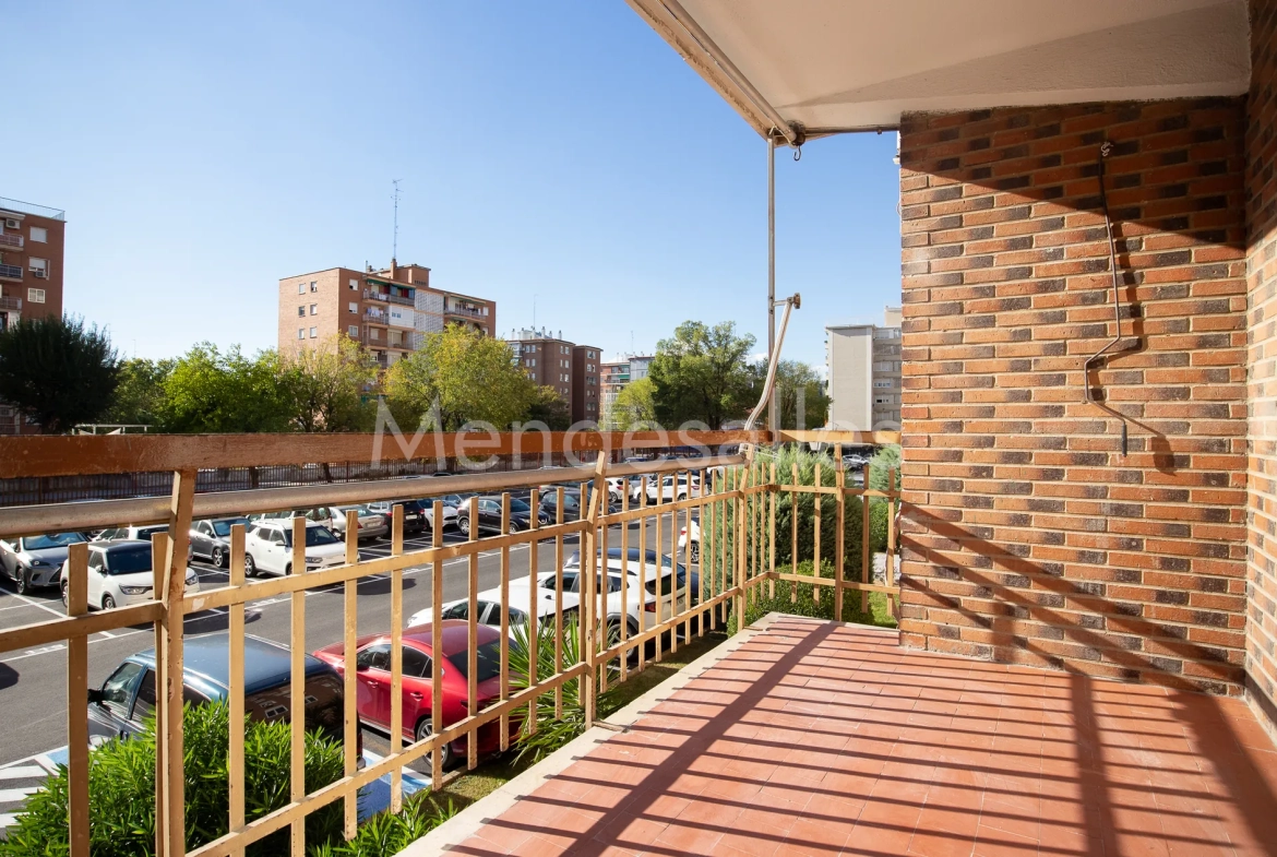 Piso en venta con terraza, garaje y trastero en calle Santa Laura, M&oacute;stoles &middot; fotograf&iacute;a 4